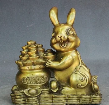 Китайский фэншуй, латунный кролик Фу, держит статуэтку Yuanbao Money Treasure Bowl