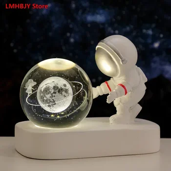 Креативный Астронавт LMHBJY, Прогуливающийся по Звездному Небу, Маленький Ночник с Хрустальным Шаром Внутри Подсвеченного Базового Украшения